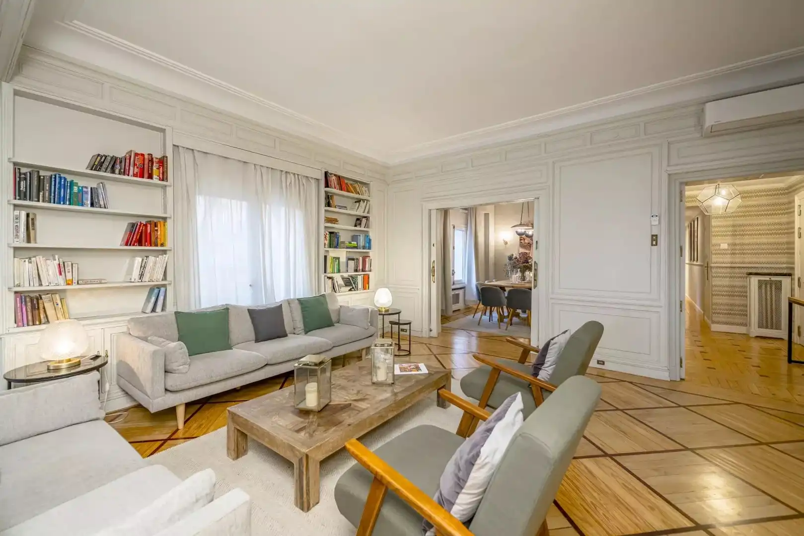 Living room of Flat for rent in Madrid  with Air Conditioner, Heating and Terrace