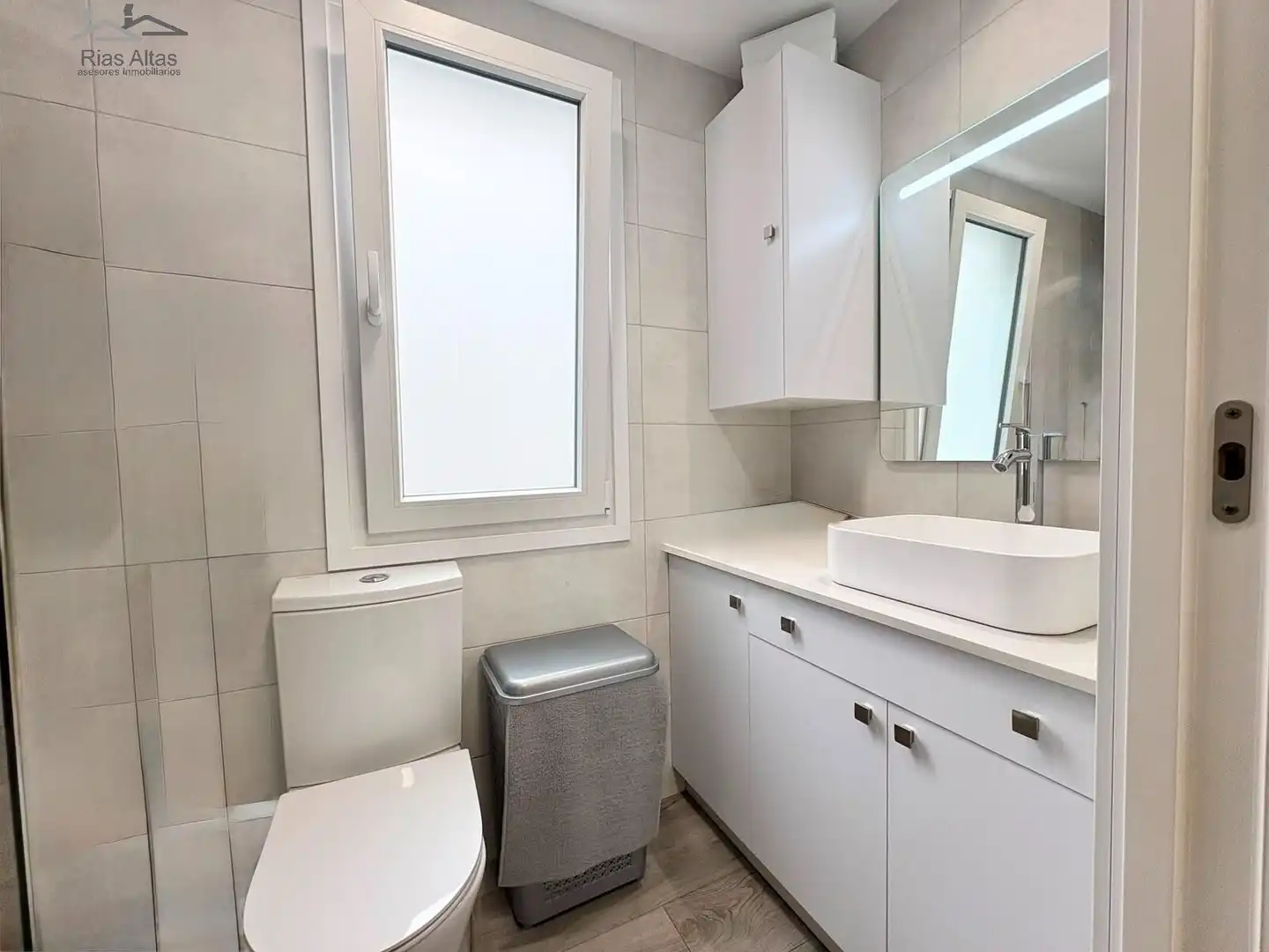 Bathroom of Flat for sale in Culleredo  with Heating