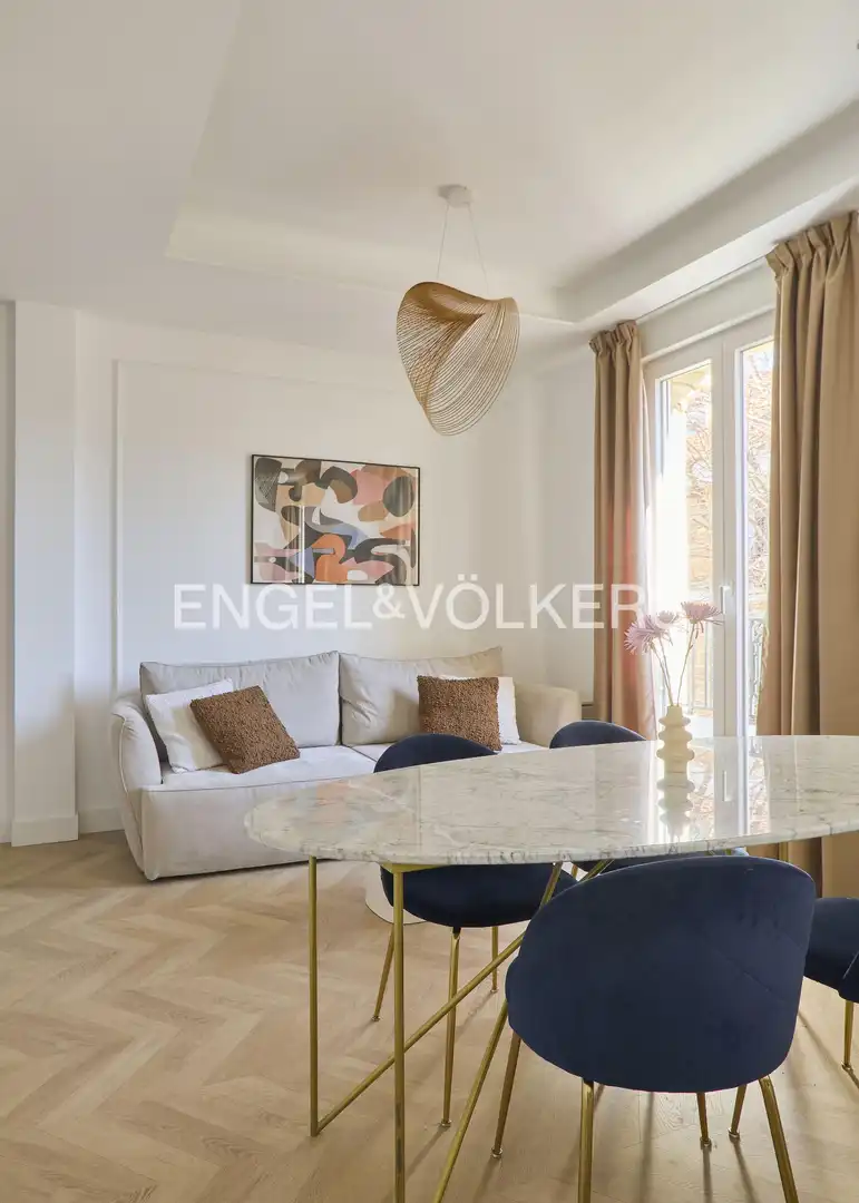 Wohnzimmer von Wohnung zur Miete in Centro