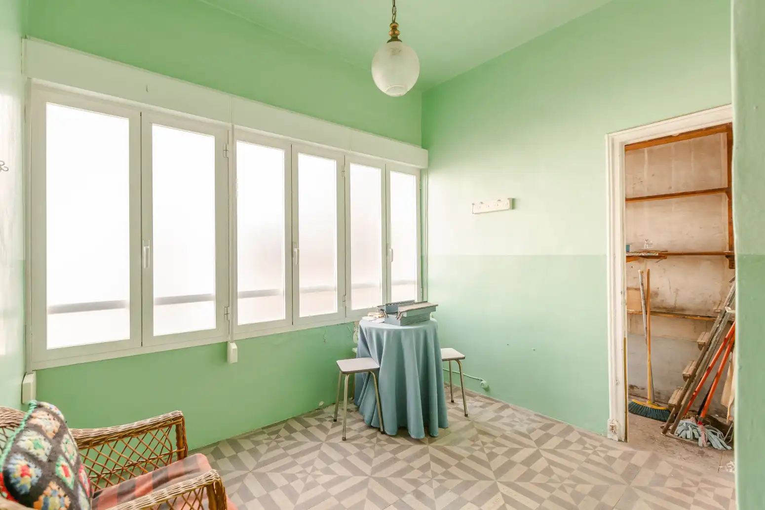 Comedor de Piso en venta en  Pamplona / Iruña con Parquet y Balcón