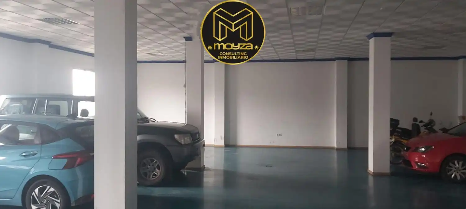 Aparcament de Local en venda en Valdepeñas de Jaén