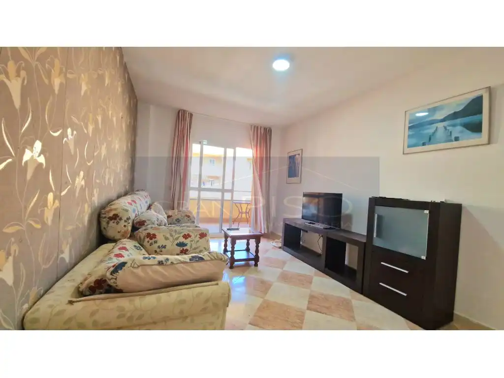 Habitación de Apartamento en venta en Manilva con Terraza y Piscina