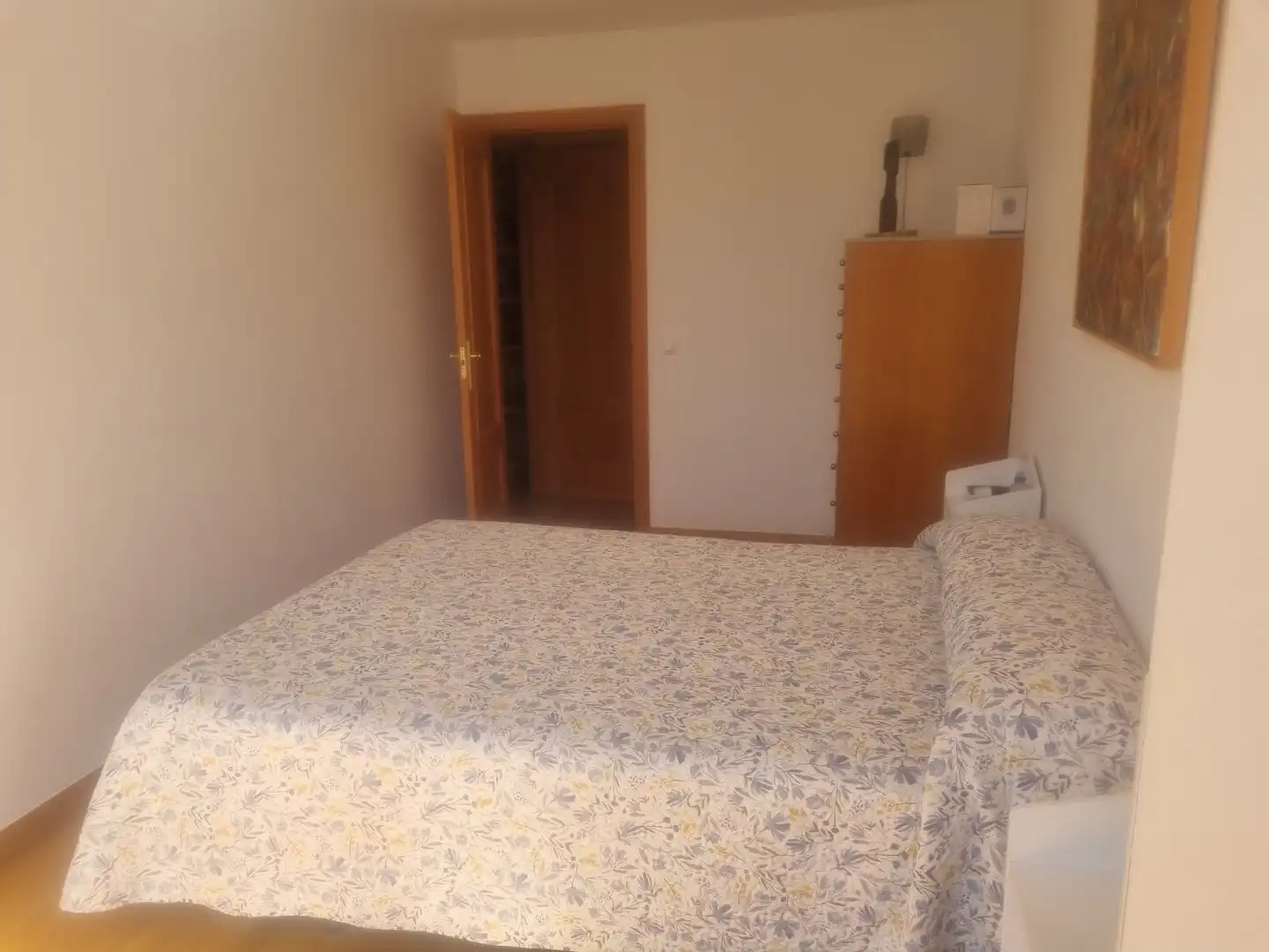 Dormitori de Apartament en venda en Burgos amb Calefacció i Traster