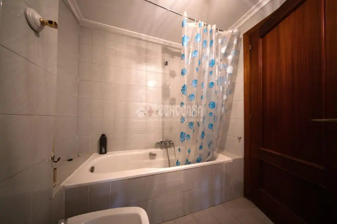 Bathroom of Flat for sale in Valladolid