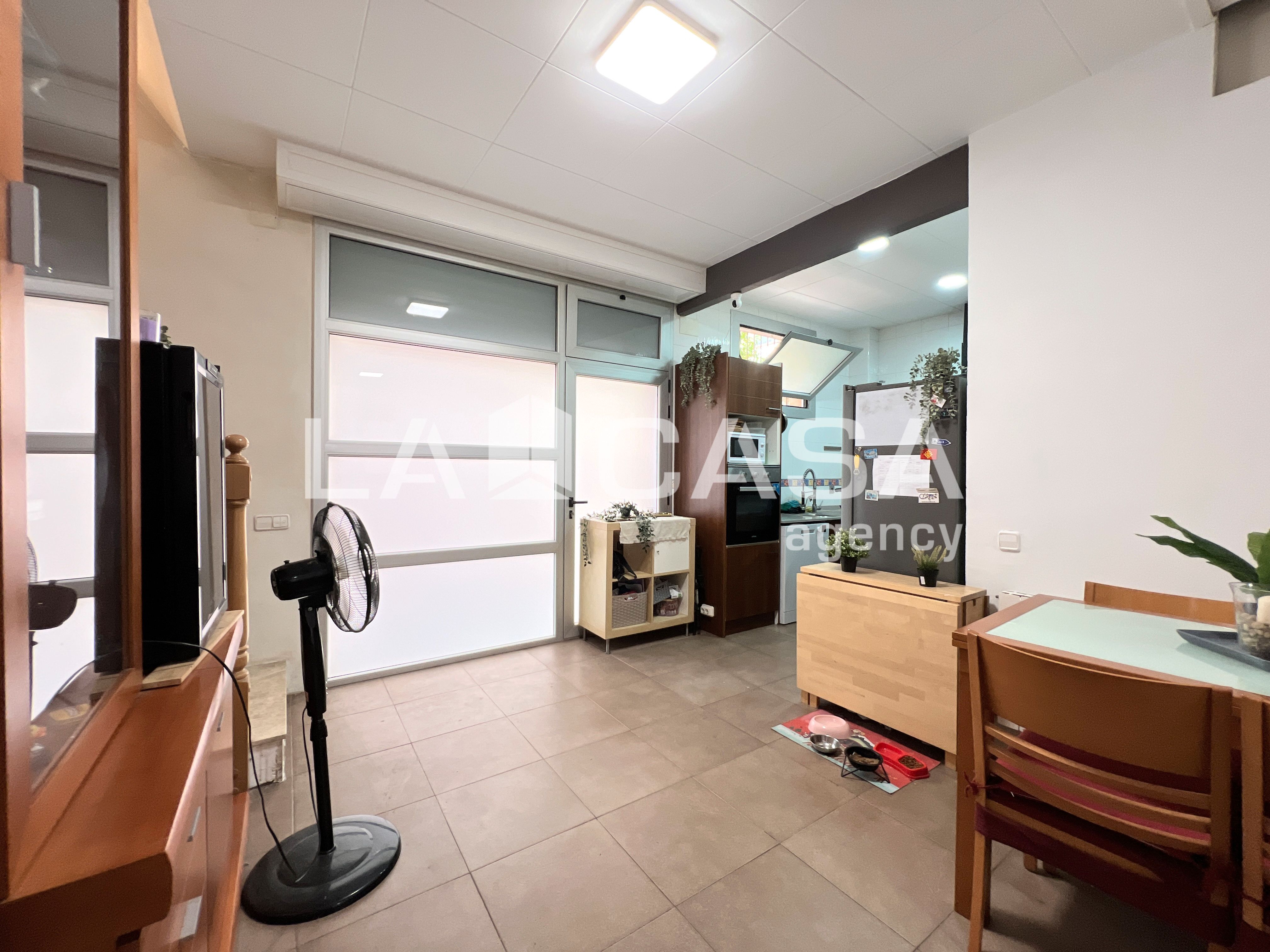 Single-family semi-detached for sale in  Barcelona Capital  with Heating