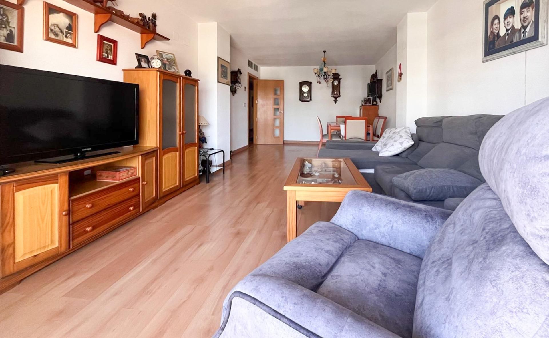 Sala d'estar de Pis en venda en San Vicente del Raspeig / Sant Vicent del Raspeig amb Aire condicionat, Terrassa i Traster