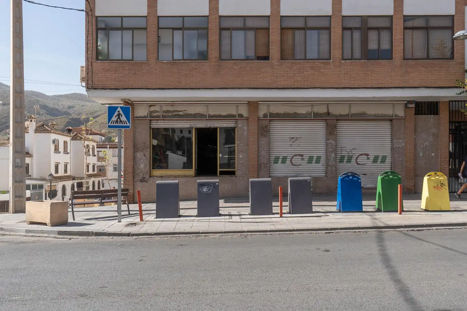 Local comercial en venta en Avenida SIERRA NEVADA, imagen 2
