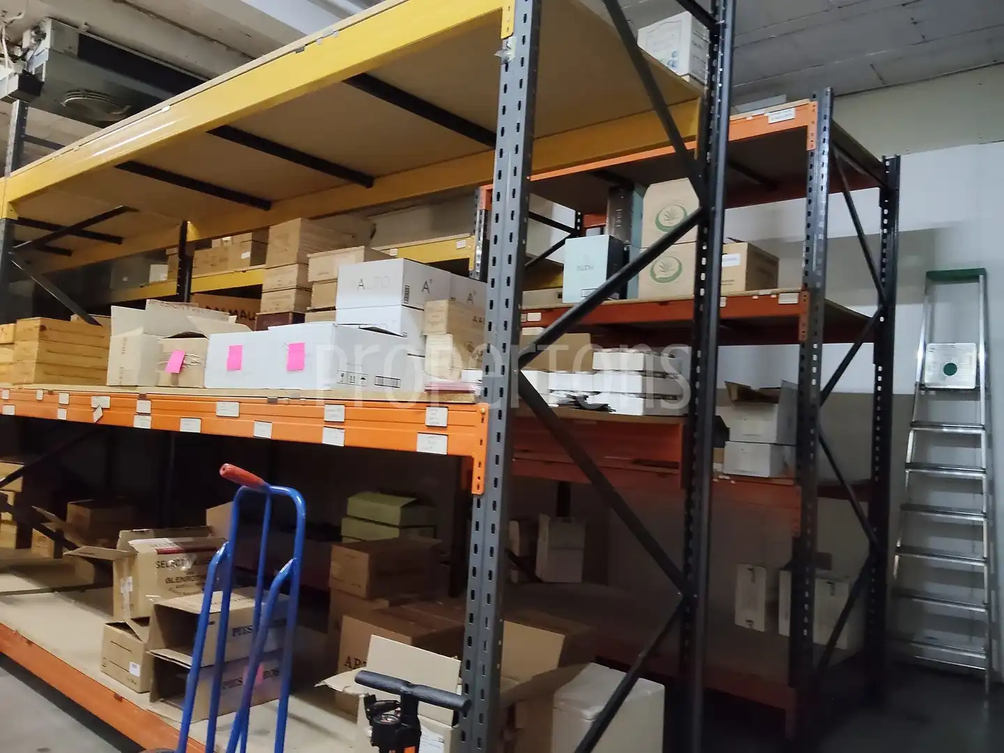 Fabrikhallen zur Miete in N/A, Betoño