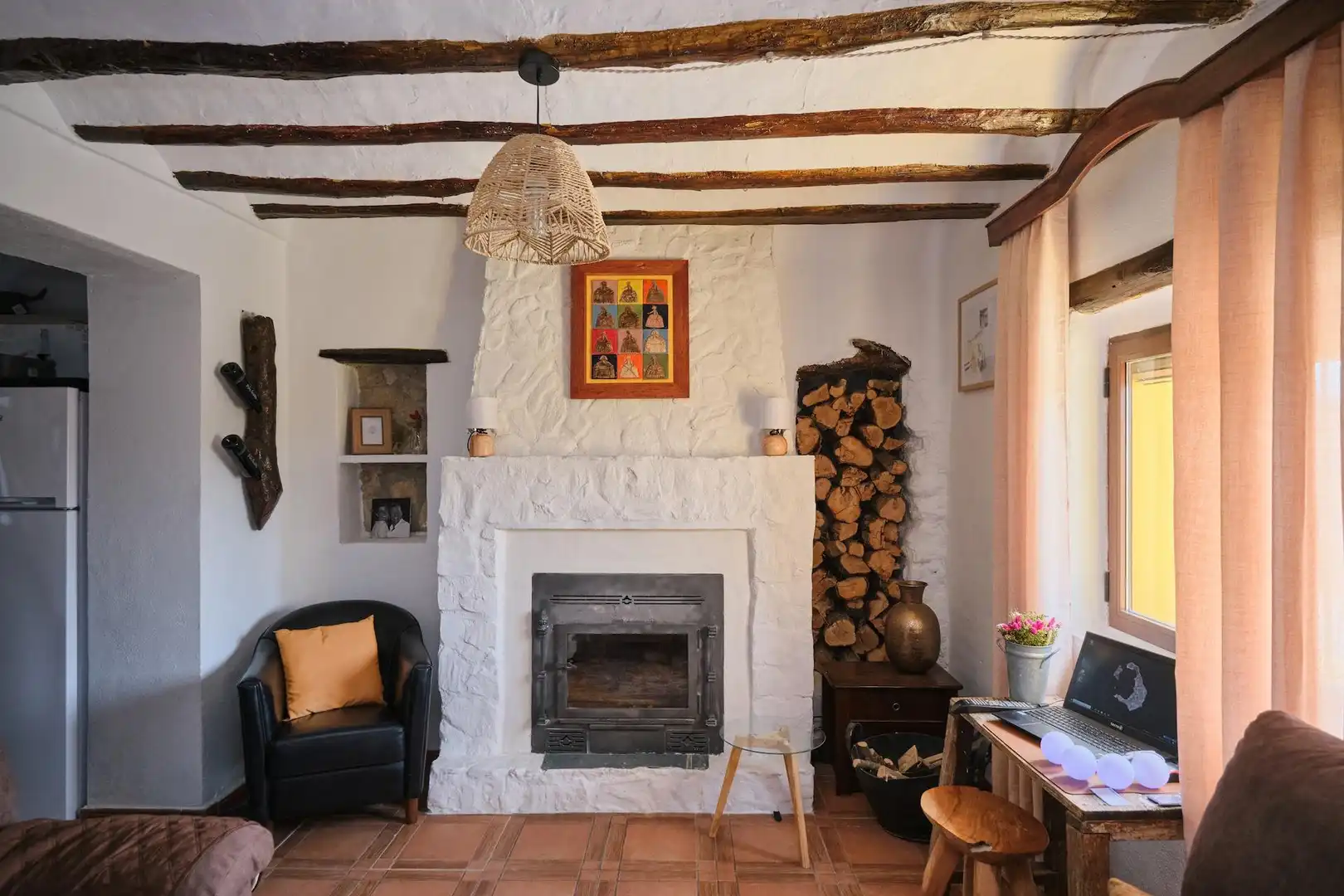 Sala d'estar de Finca rústica en venda en Fornes amb Aire condicionat, Jardí privat i Traster