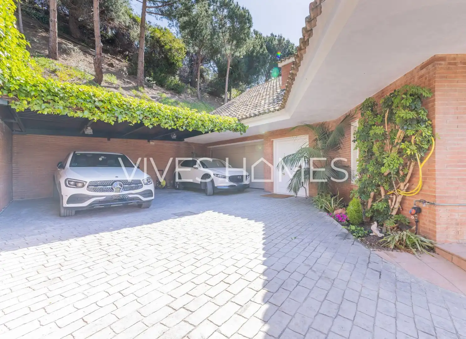 Exterior view of Houses for sale in Sant Vicenç de Montalt  with Air Conditioner, Heating and Private garden