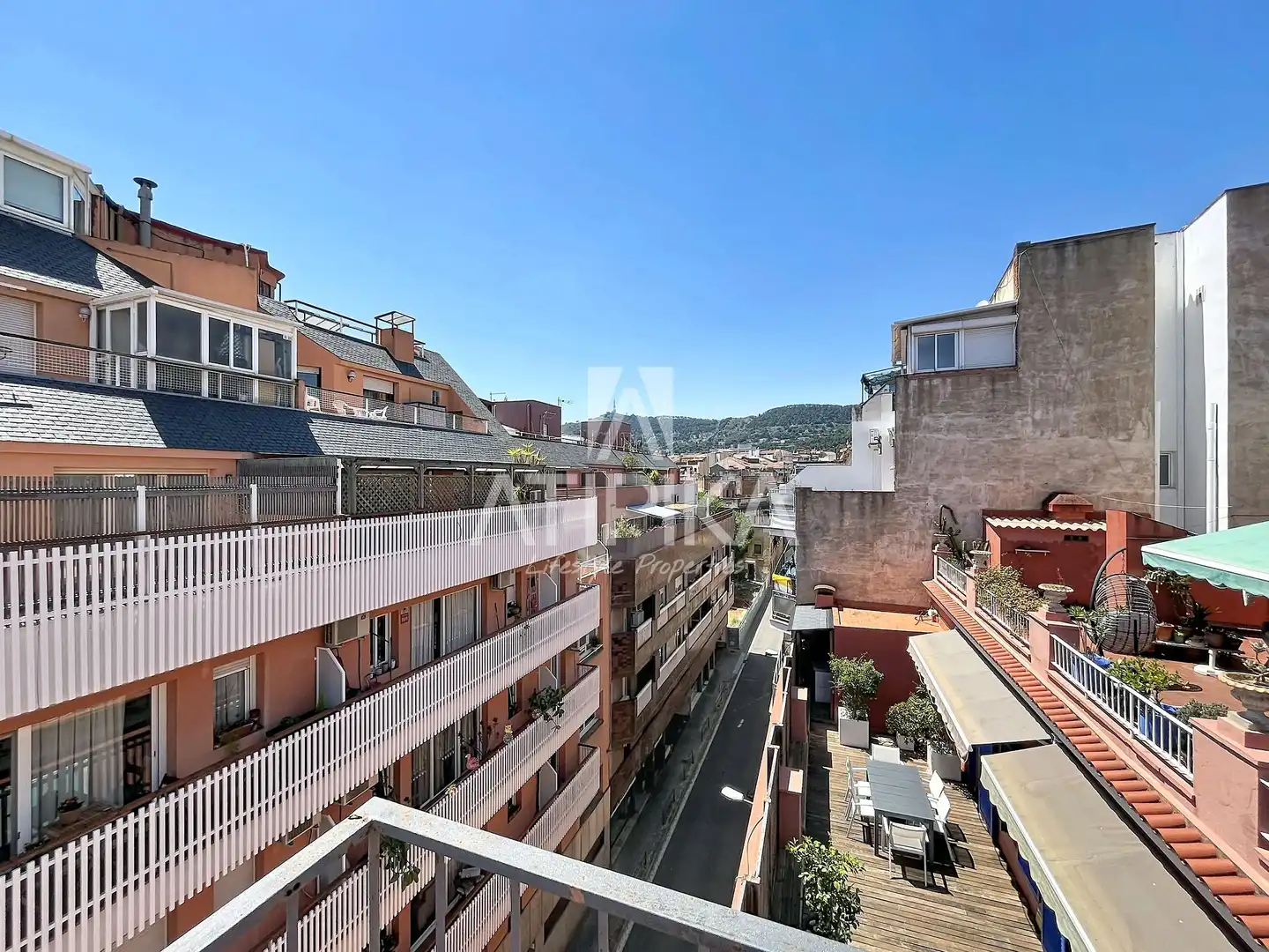 Außenansicht von Büro zum Verkauf in Barcelona mit Klimaanlage und Möbliert