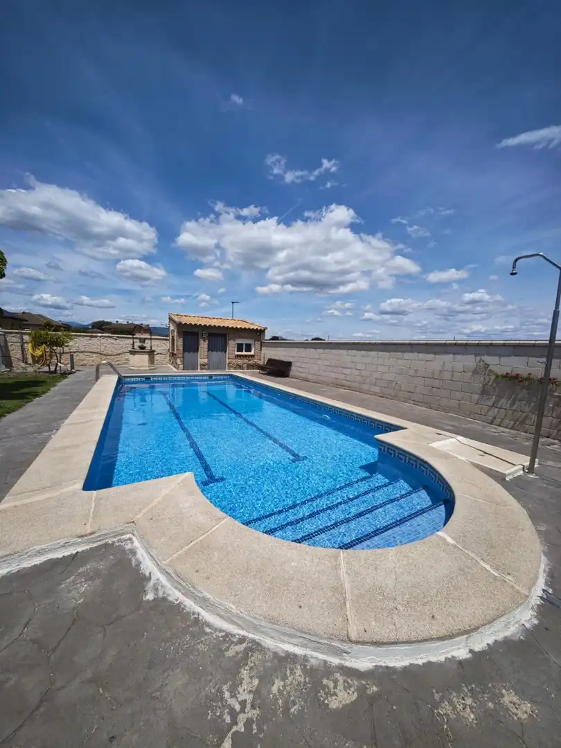 Piscina de Casa o chalet en venta en Escalona con Aire acondicionado, Calefacción y Piscina