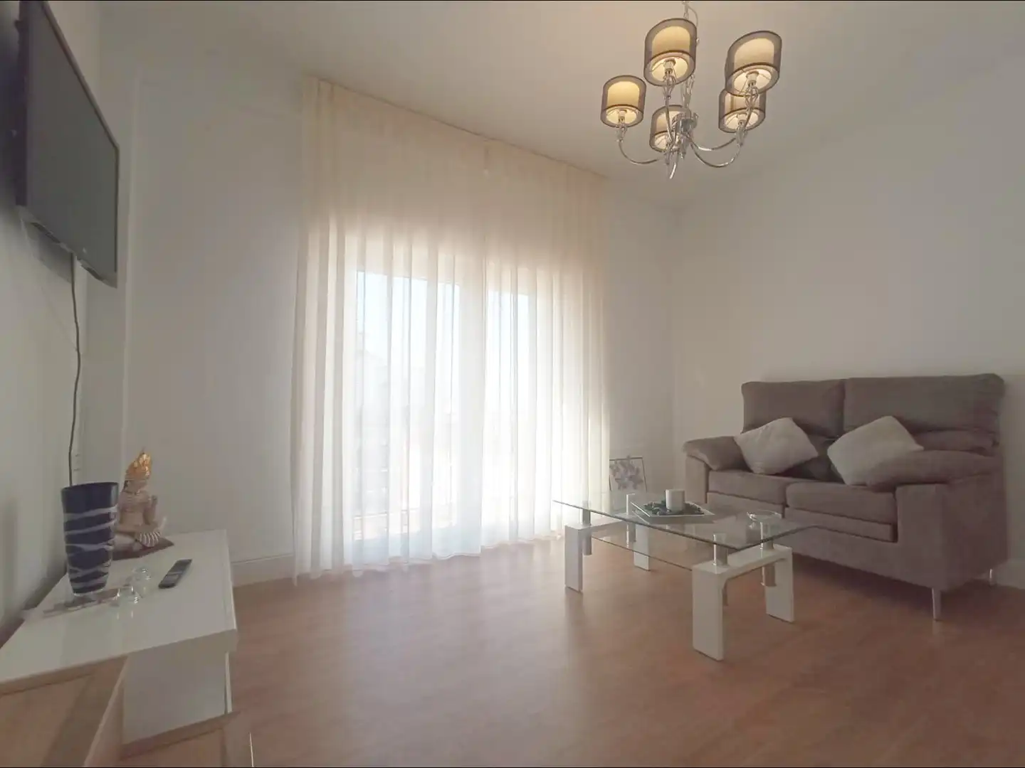 Sala d'estar de Apartament de lloguer en Granada amb Aire condicionat, Calefacció i Terrassa