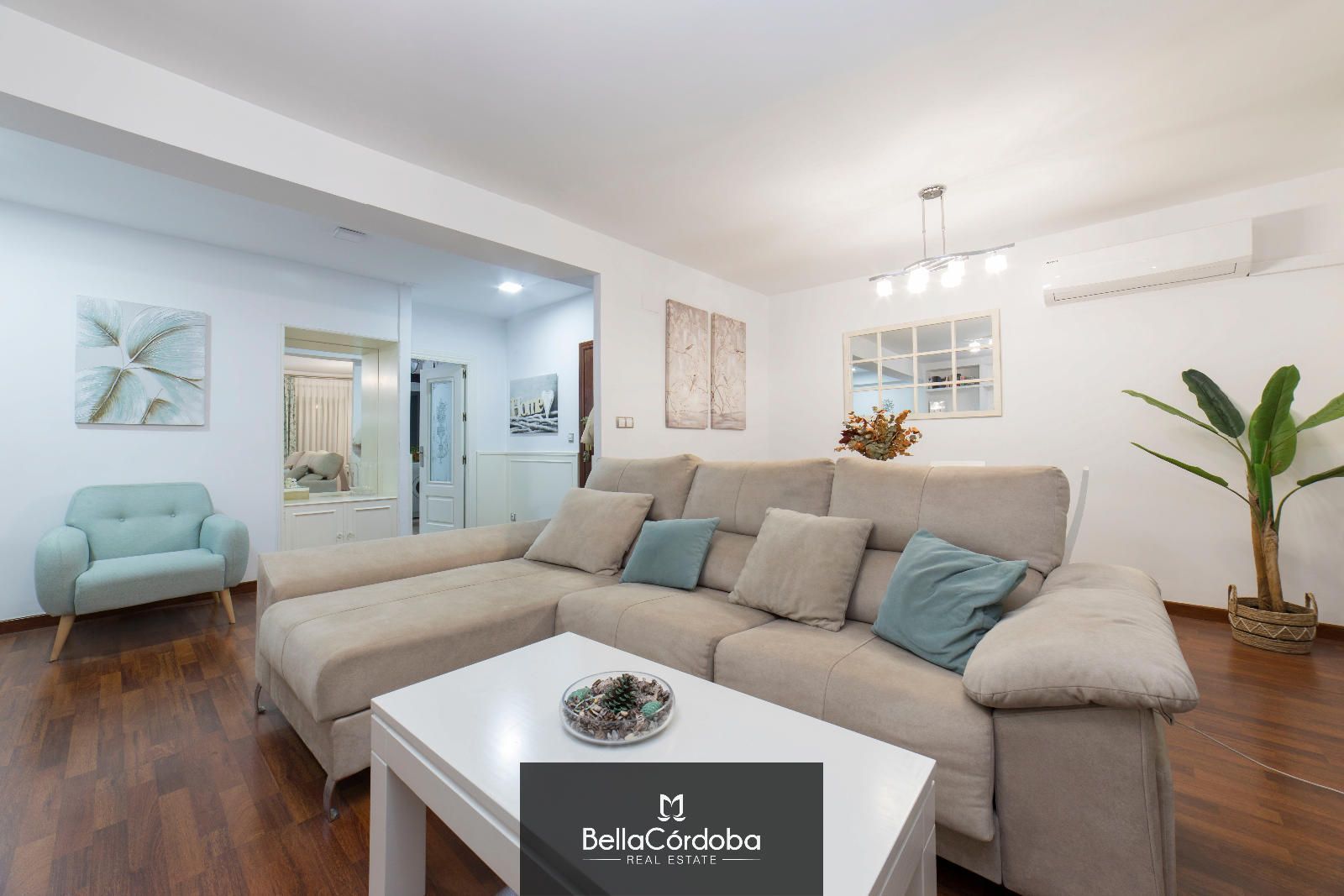 Sala d'estar de Pis en venda en  Córdoba Capital amb Aire condicionat, Calefacció i Terrassa