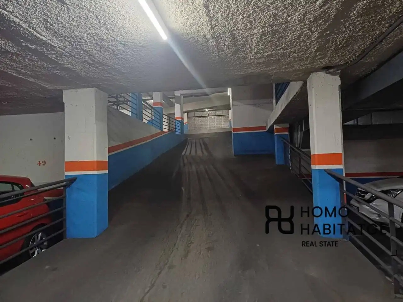 Parking with lift for sale in Calle bosch i cardellach, imagen 6