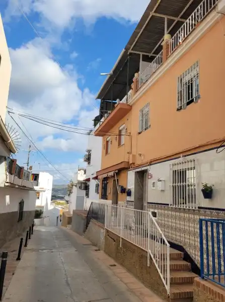 Vista exterior de Casa o chalet en venta en Vélez-Málaga con Terraza y Alarma