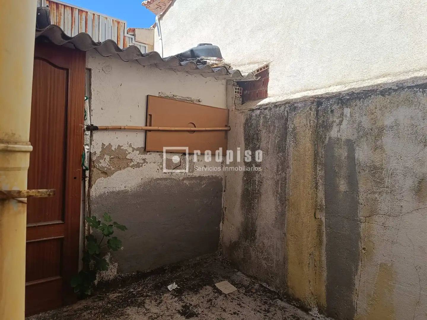 Houses for sale in Palomeque  with Private garden