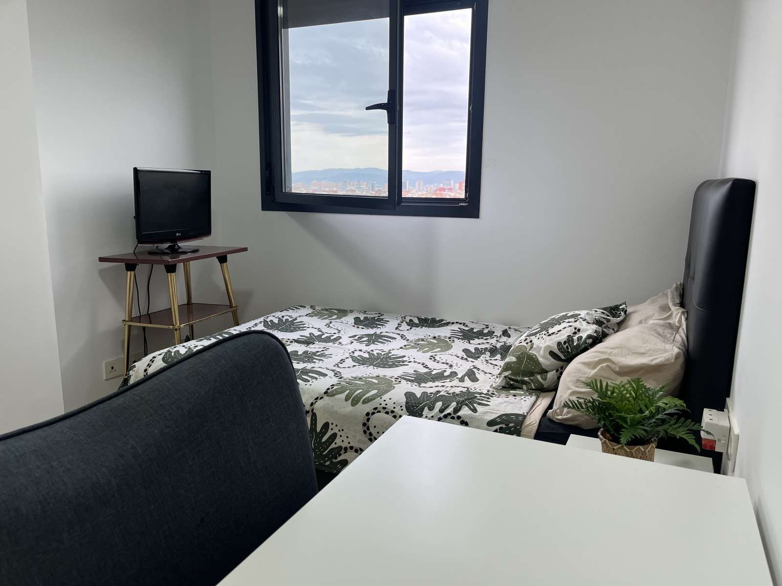 Bedroom of Flat to share in  Barcelona Capital  with Air Conditioner and Terrace