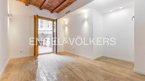 Foto 3 de Apartament en venda a El Raval, Barcelona