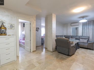 Flat with lift for sale in Calle ALHAMBRA