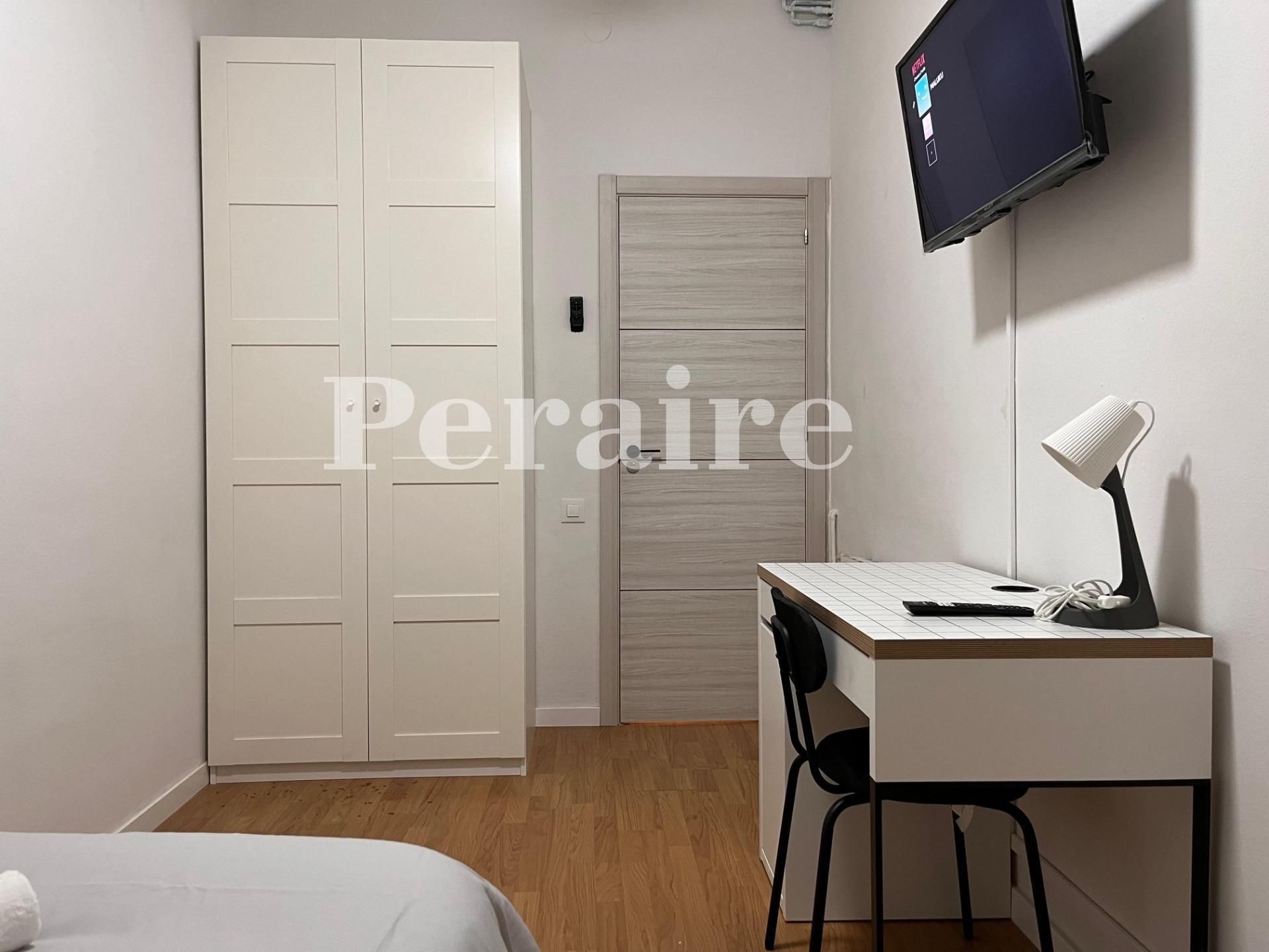Bedroom of Flat to share in  Barcelona Capital  with Heating, Parquet flooring and Terrace