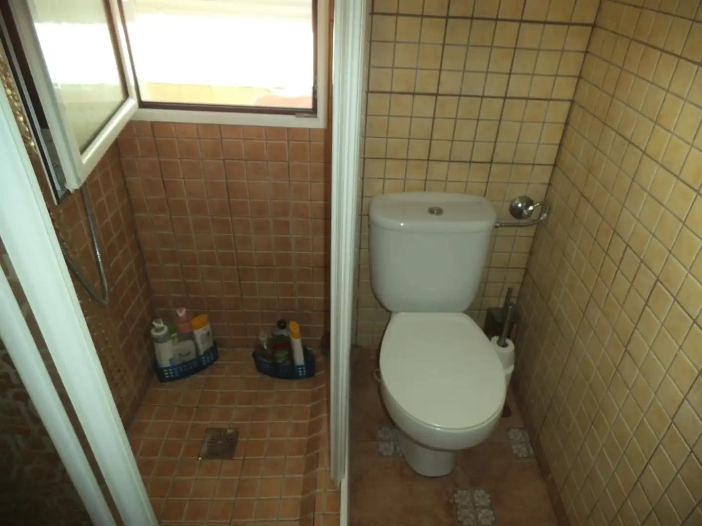 Bathroom of Flat for rent in El Campello  with Air Conditioner, Heating and Furnished