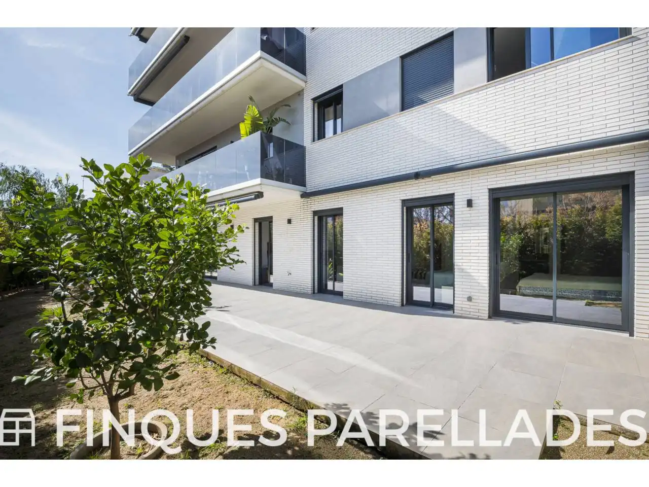 Vista exterior de Piso en venta en Sitges con Aire acondicionado, Calefacción y Jardín privado
