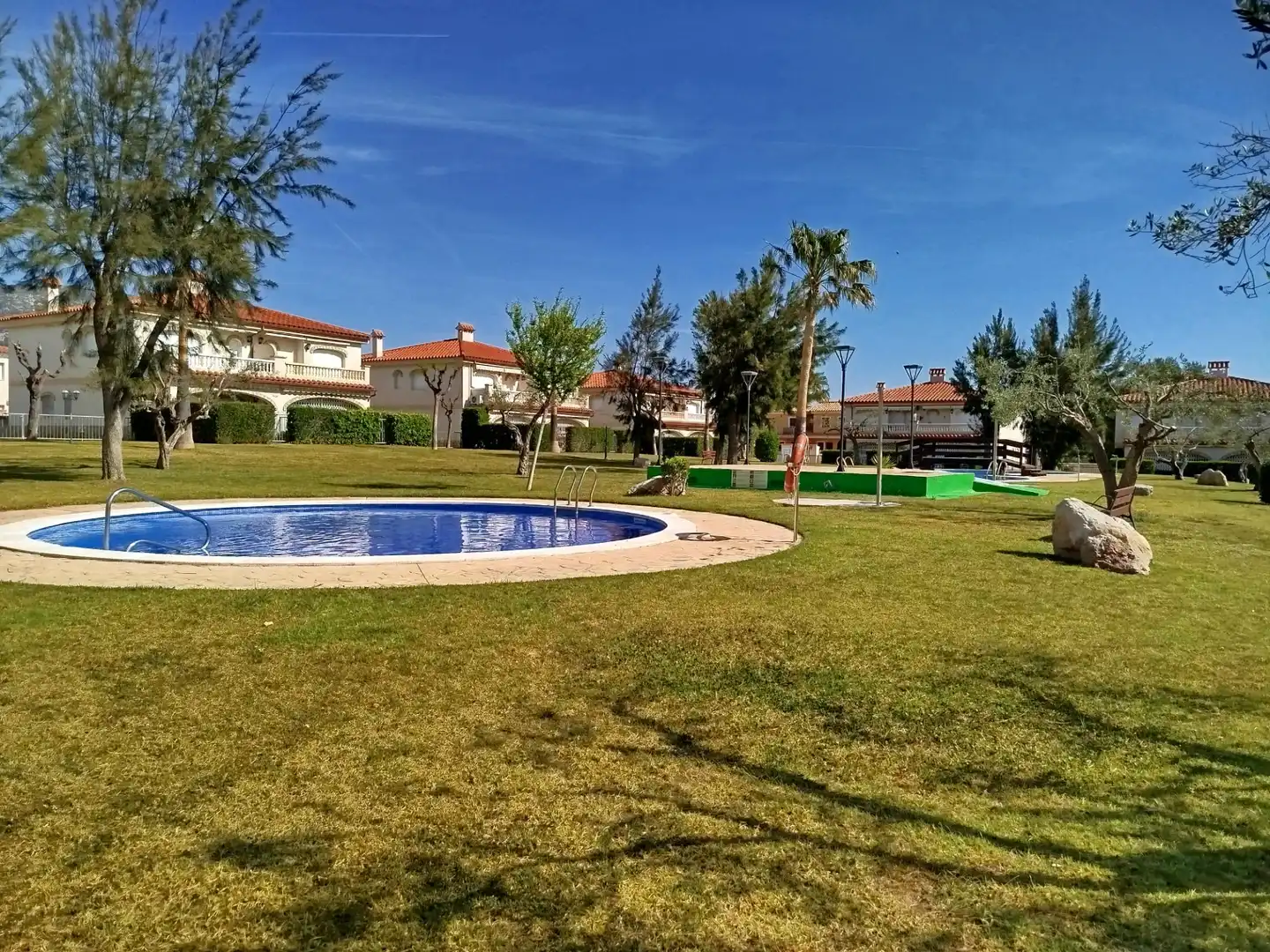 Piscina de Apartament en venda en Mont-roig del Camp amb Aire condicionat, Parquet i Terrassa