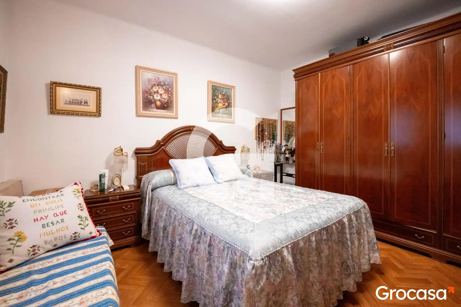 Bedroom of Flat for sale in Mataró  with Air Conditioner, Oven and Washing machine