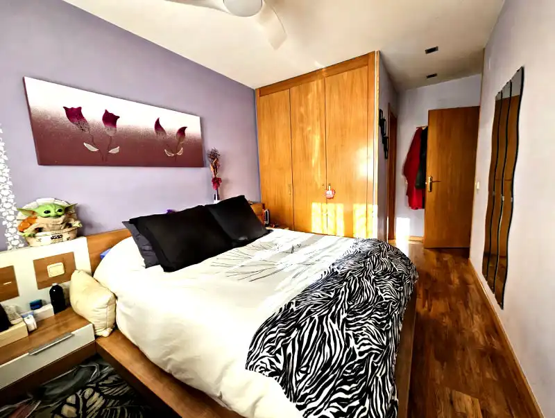 Habitación de Piso en venta en Parla con Aire acondicionado, Calefacción y Jardín privado