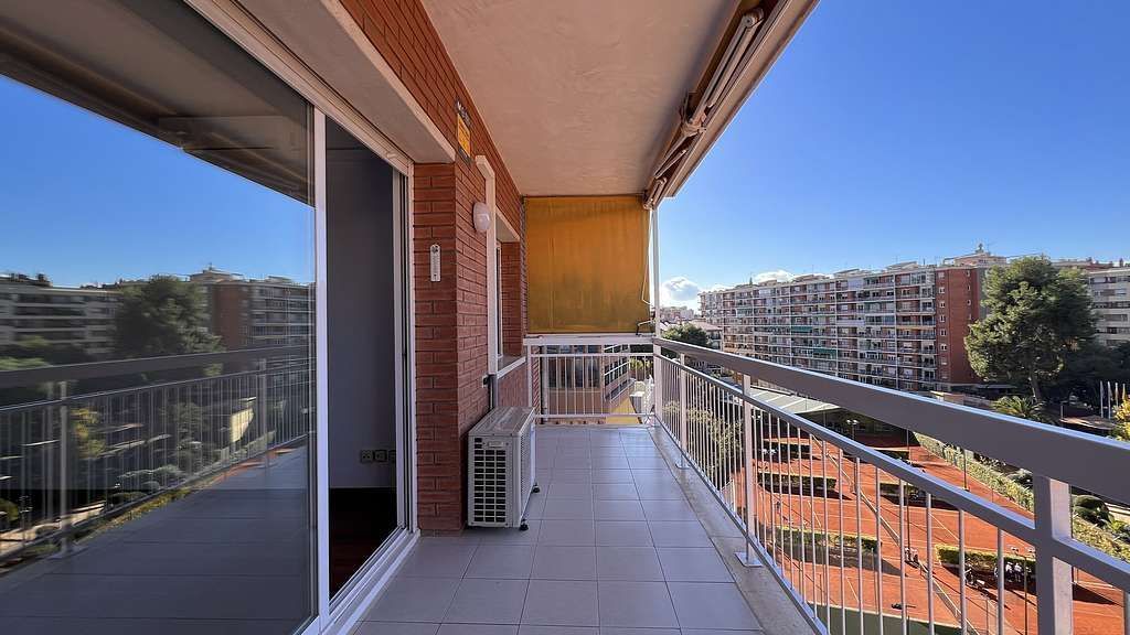 Terrassa de Pis de lloguer en  Barcelona Capital amb Aire condicionat, Calefacció i Terrassa