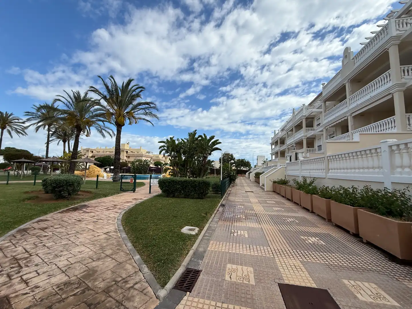 Vista exterior de Apartament en venda en Dénia amb Aire condicionat, Calefacció i Terrassa