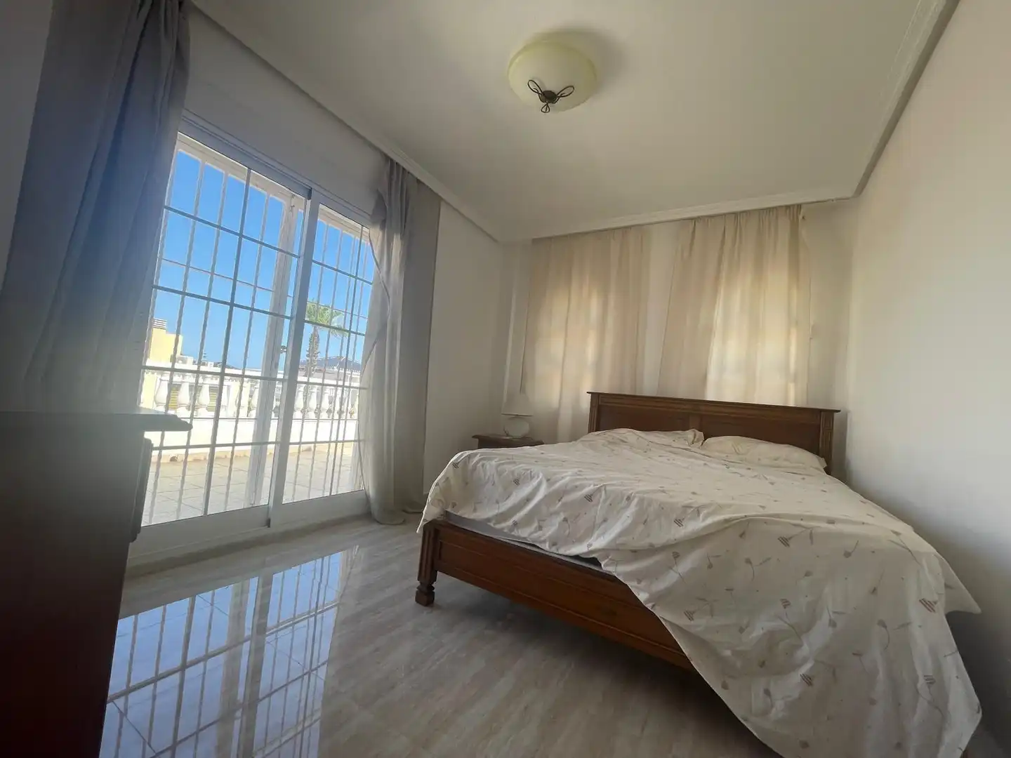 Dormitori de Casa adosada en venda en Torrevieja amb Aire condicionat, Calefacció i Jardí privat