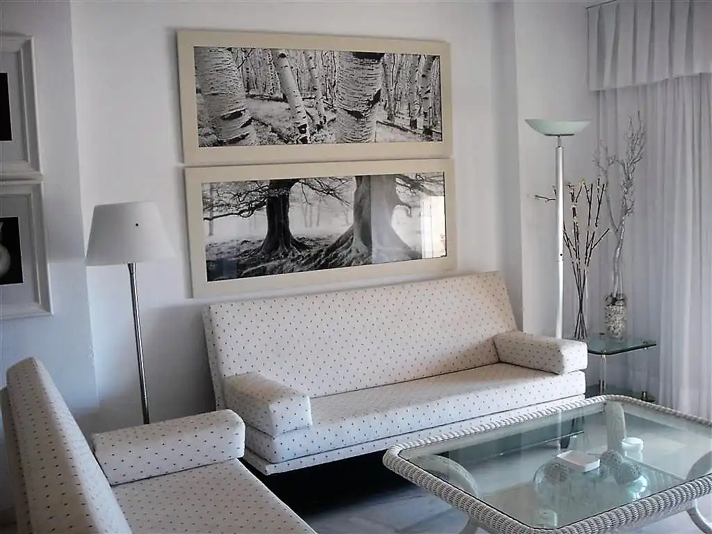 Living room of Detached homes for sale in Estepona  with Air Conditioner, Heating and Terrace