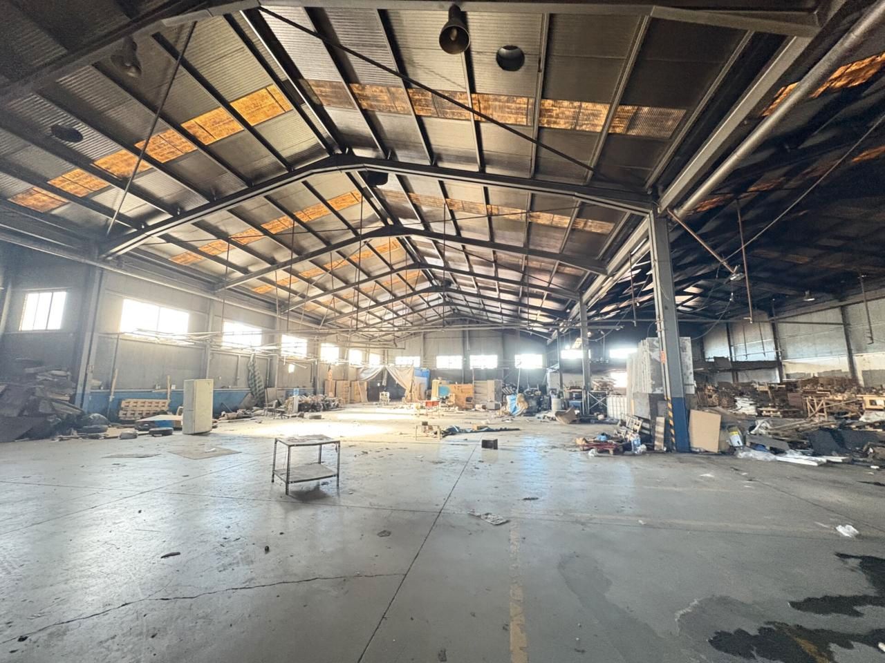 Nau industrial en venda en Ripollet amb Alarma