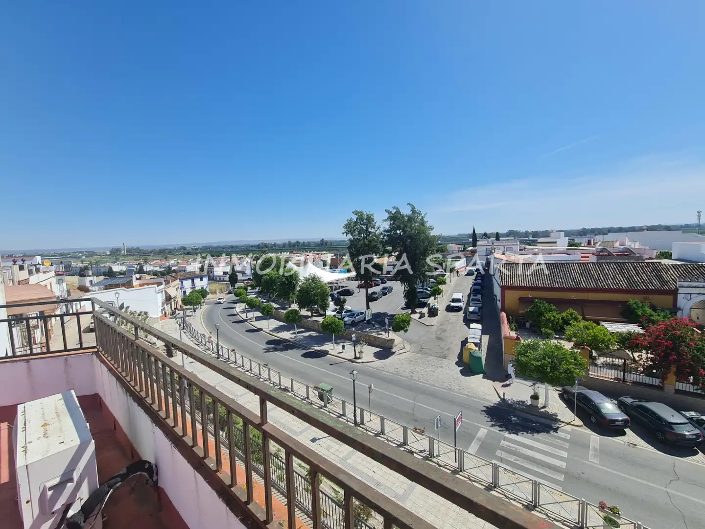 Vista exterior de Casa adosada en venta en Santiponce con Terraza, Trastero y Balcón