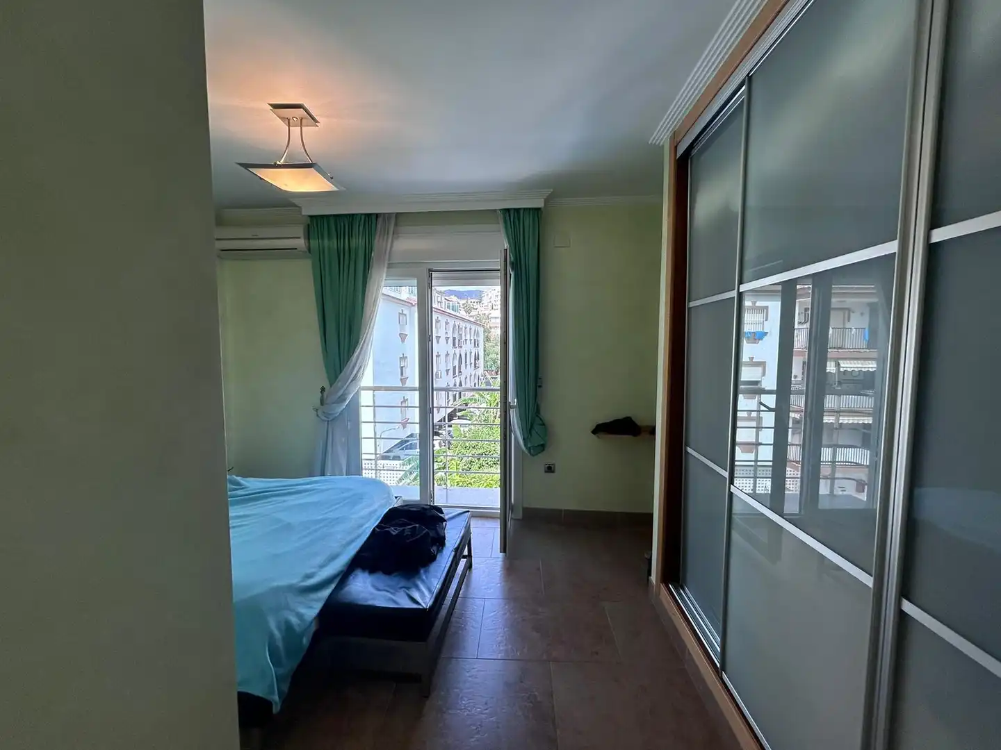 Habitación de Edificio en venta en Torremolinos