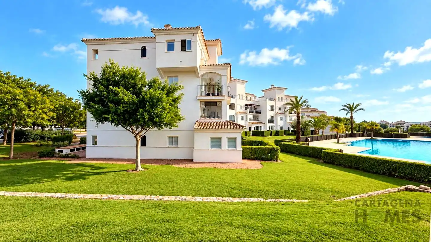 Ground floor with pool for sale in Calle Atlántico 1