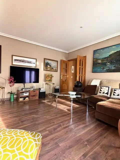 Wohnzimmer von Wohnung zum Verkauf in Madrid mit Klimaanlage, Heizung und Balkon