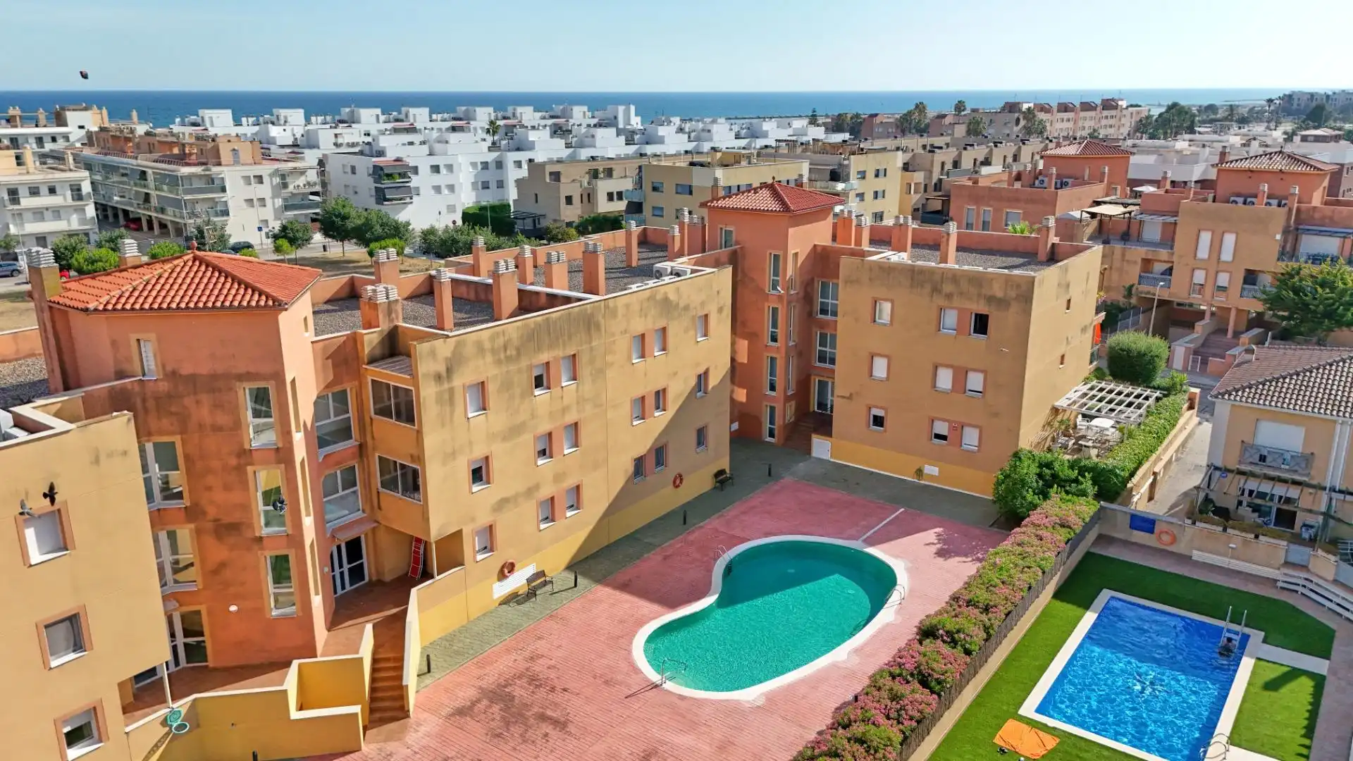 Exterior view of Flat for sale in Cubelles  with Air Conditioner and Community pool
