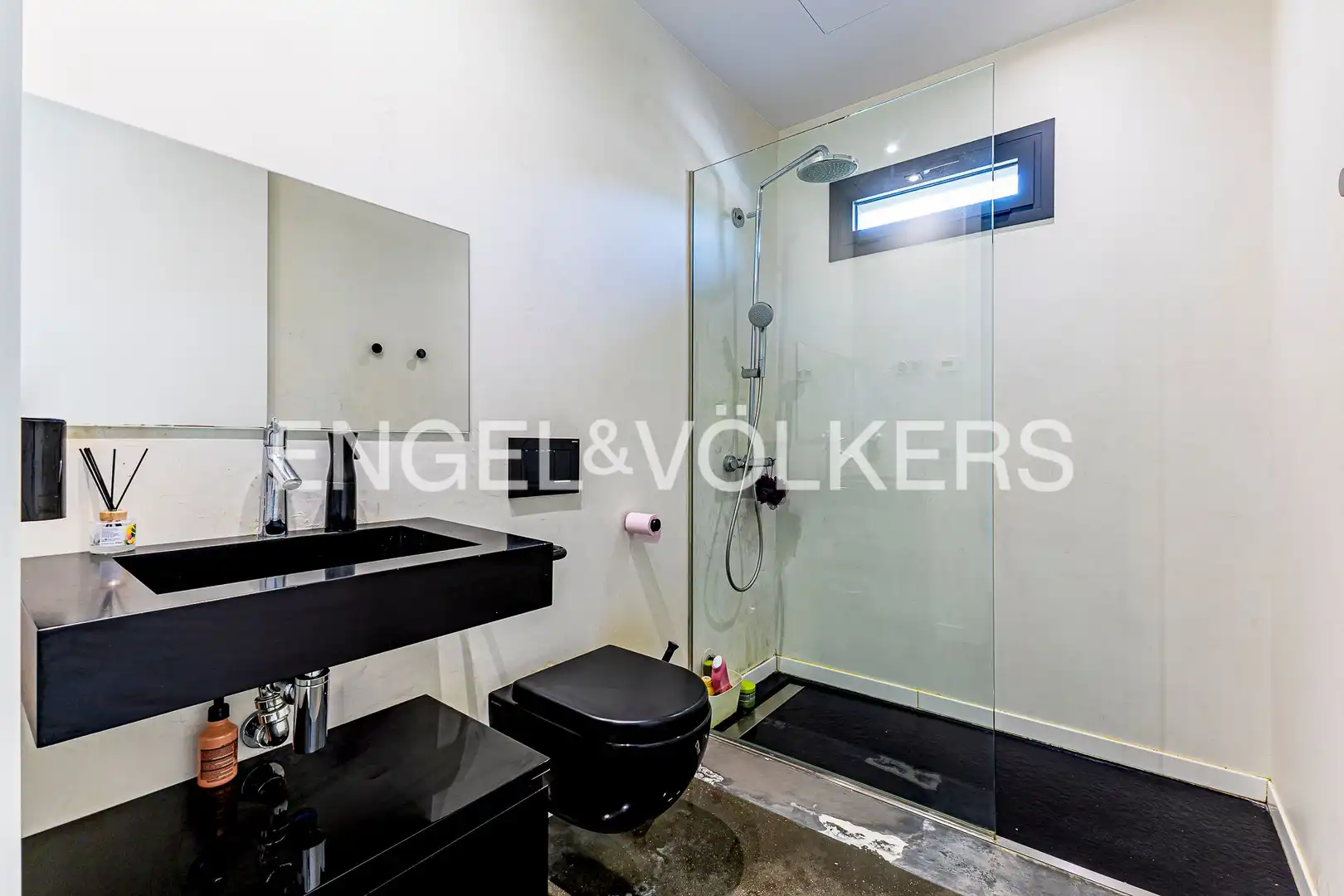 Bathroom of Houses for rent in Castelldefels  with Air Conditioner, Heating and Private garden