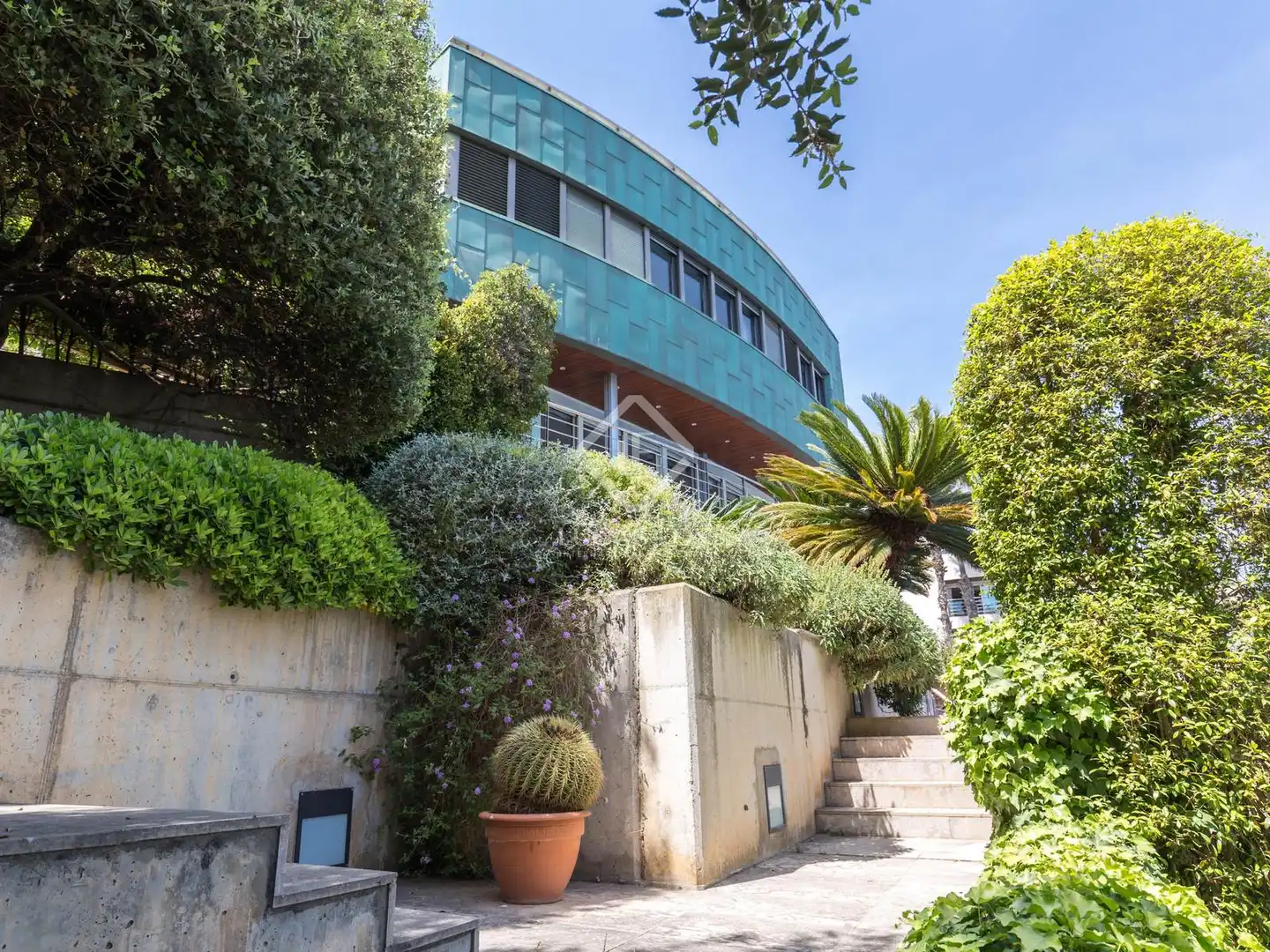 Außenansicht von Haus oder Chalet zum Verkauf in Esplugues de Llobregat mit Klimaanlage, Heizung und Privatgarten
