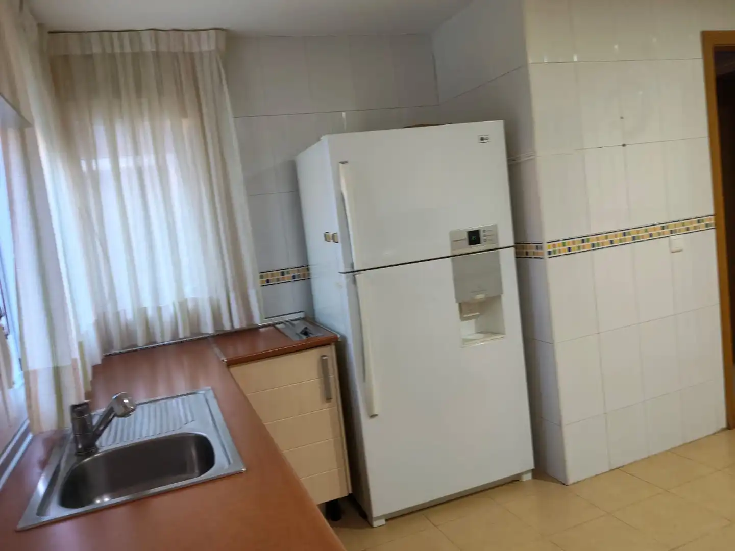Cuina de Casa adosada en venda en Yebes amb Calefacció, Jardí privat i Traster