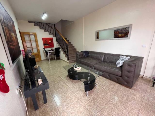 Casa-chalet en Venta en Roldán