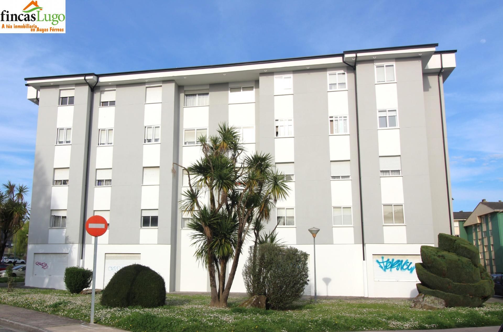 Vista exterior de Local en venda en Lugo Capital