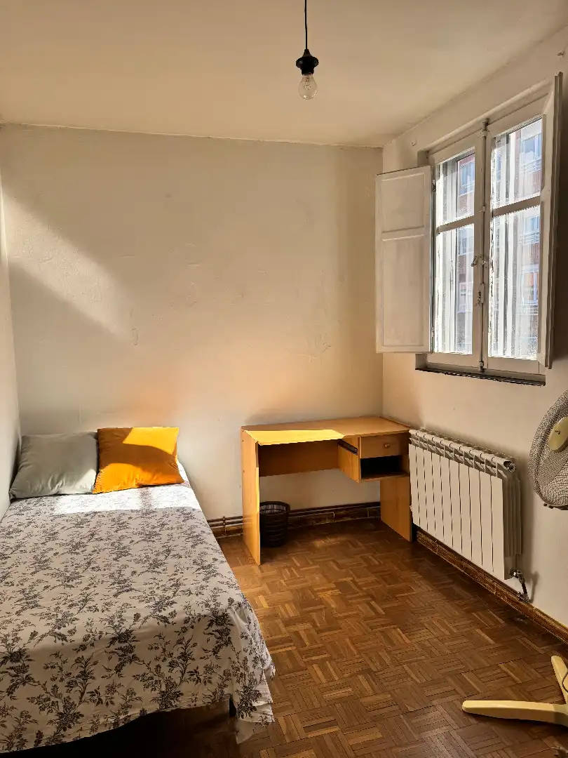 Dormitori de Àtic en venda en Valladolid amb Calefacció, Parquet i Terrassa