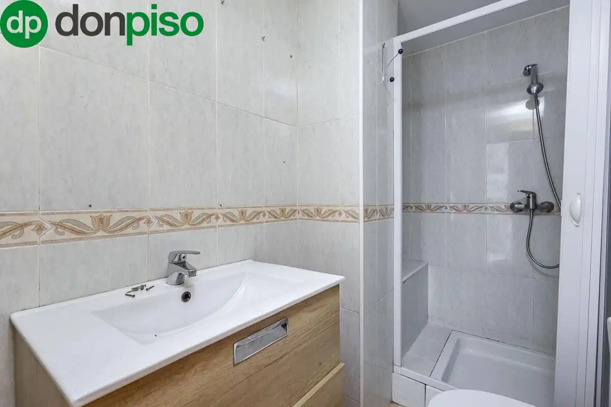 Piso en venta en Calle Bajo de Huétor, 19, Cervantes