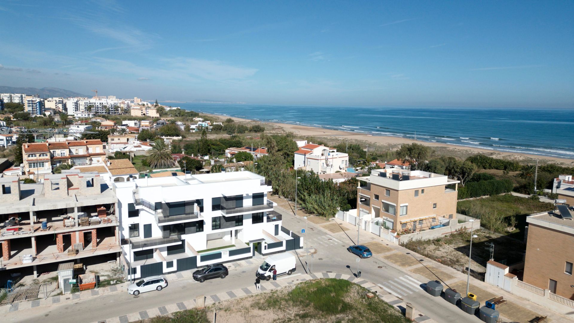 Vista exterior de Apartamento en venta en Oliva con Aire acondicionado, Balcón y Piscina comunitaria