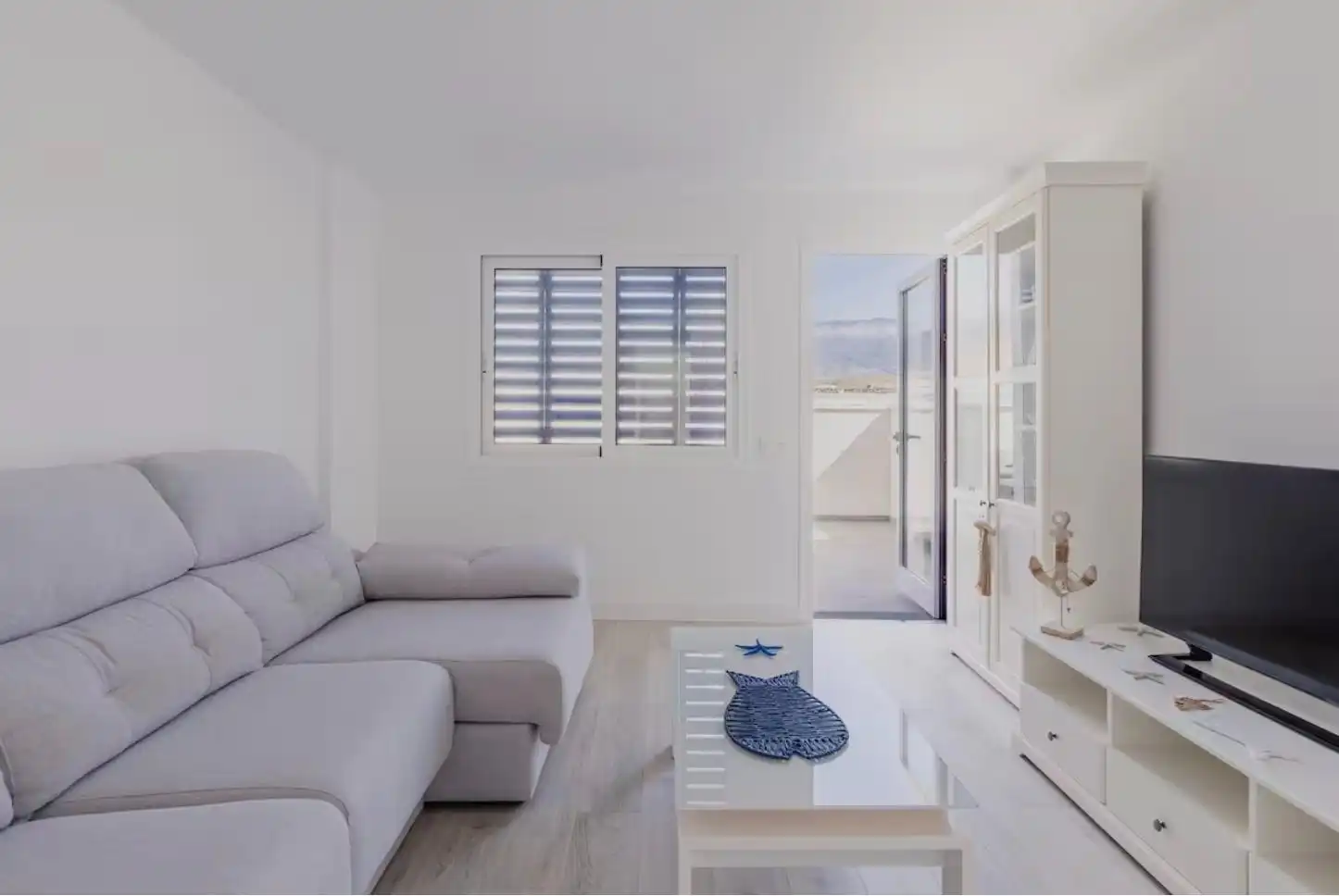 Sala d'estar de Apartament de lloguer en Güímar amb Aire condicionat, Terrassa i Moblat