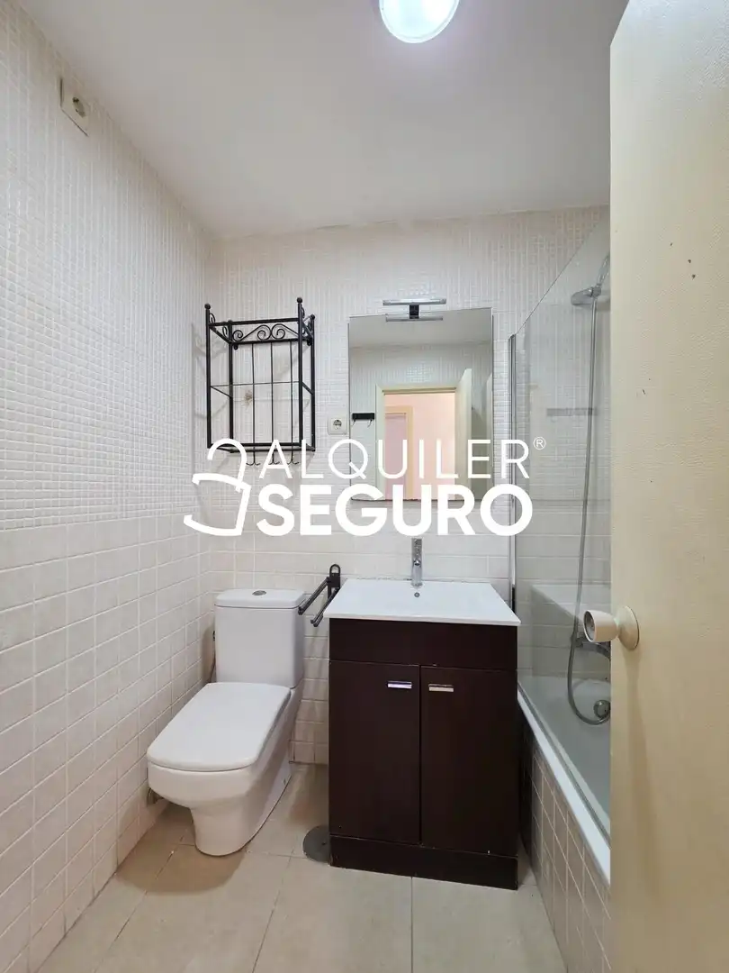 Bathroom of Flat for rent in Collado Villalba  with Heating, Terrace and Swimming Pool